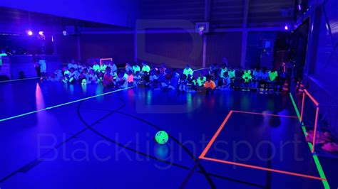 Blacklight zaalvoetbal .